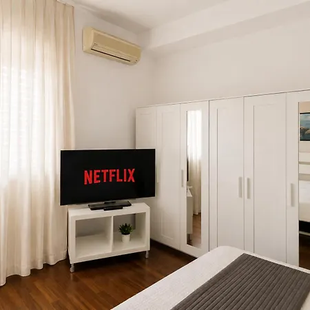 Sea Front Luxury Corso Umberto Apartment