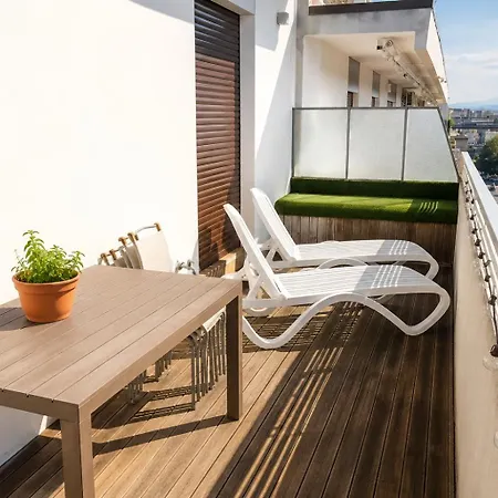 Sea Front Luxury Corso Umberto Apartment